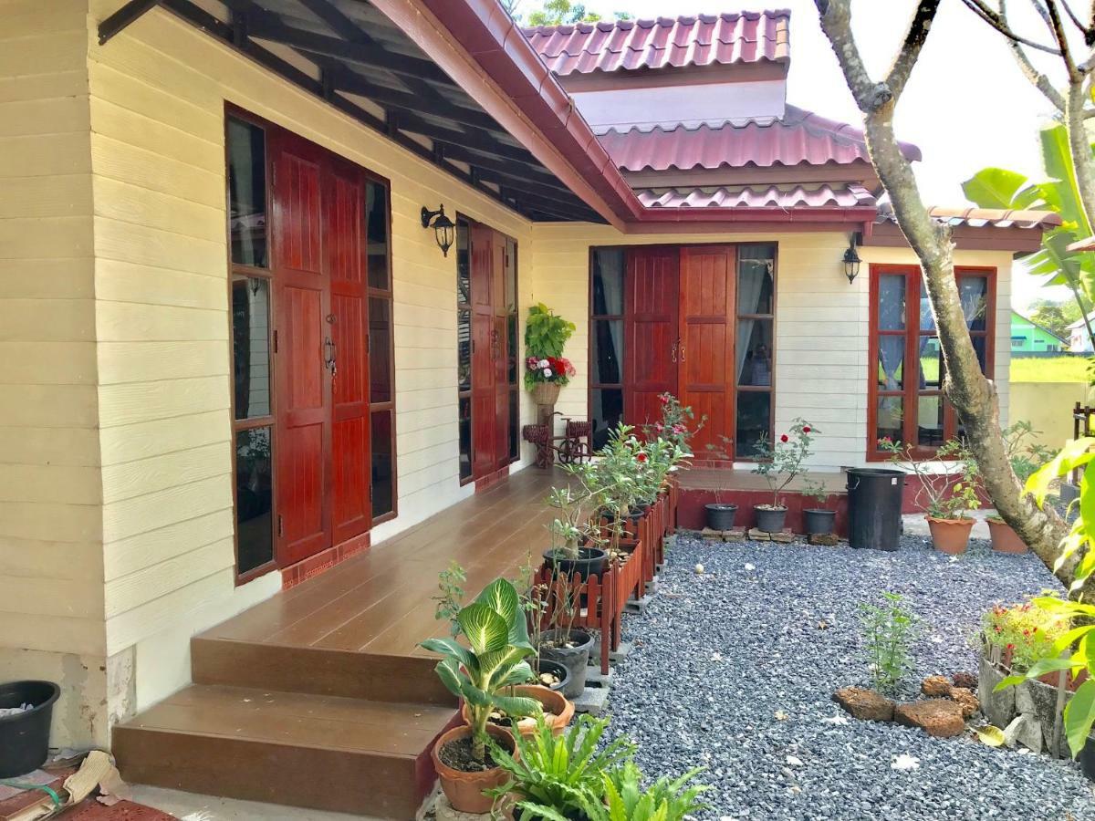 Апартаменты Grandma'S House Накхоннайок Экстерьер фото